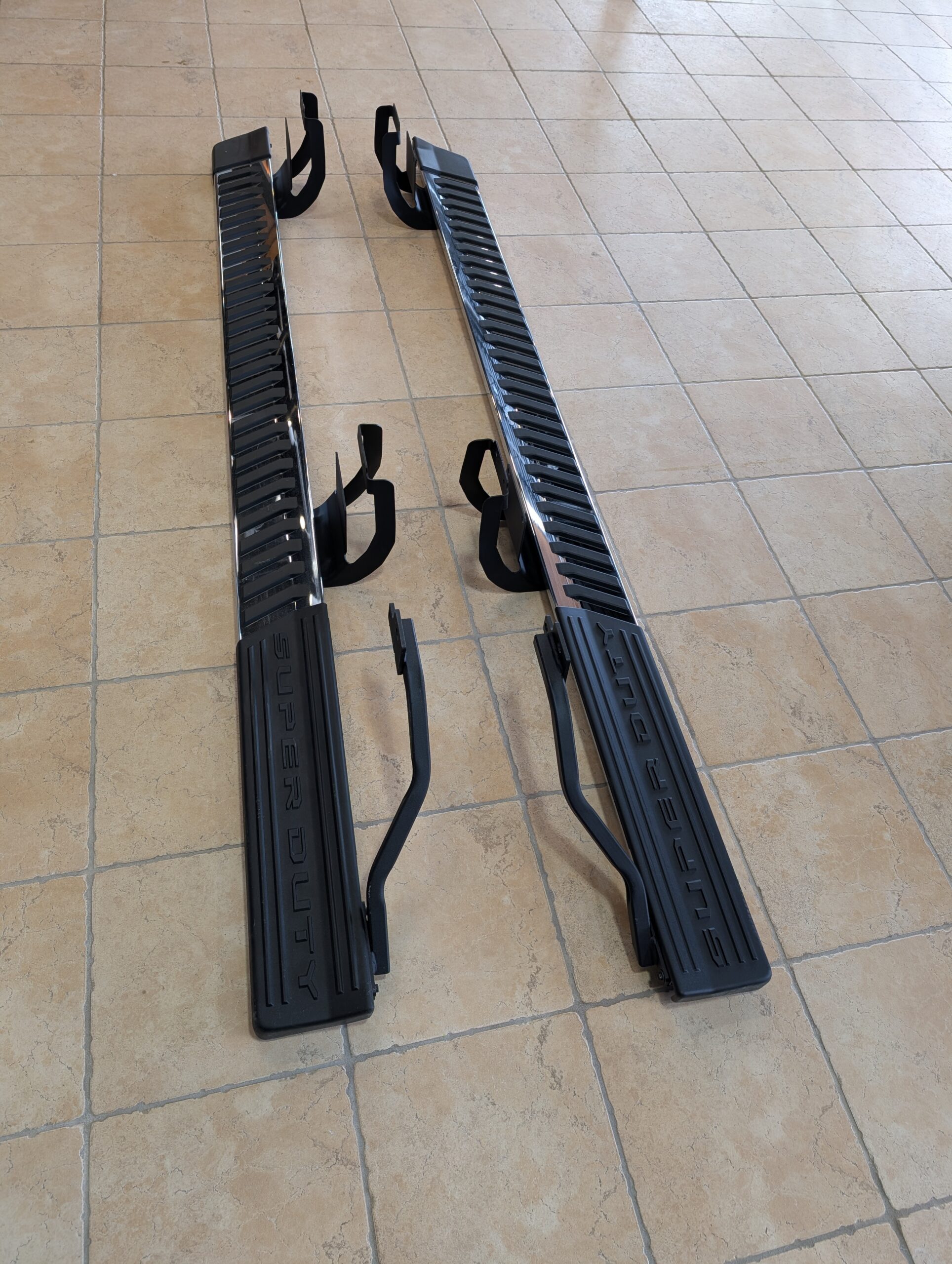 2017-2026 Super Duty SuperCab Extended Length Chromed Aluminum 6″ Step Bars - Image 3