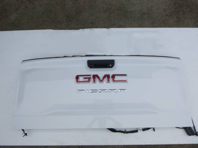 2019 – 2026 GMC Sierra 1500 White Tailgate with Camera