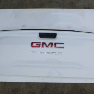 2019-2026-gmc-sierra-1500-white-tailgate-with-electronic-handle-light-and-camera-hole