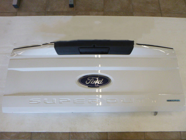 2017 – 2019 Ford Superduty White Tailgate with Camera hole, No Step