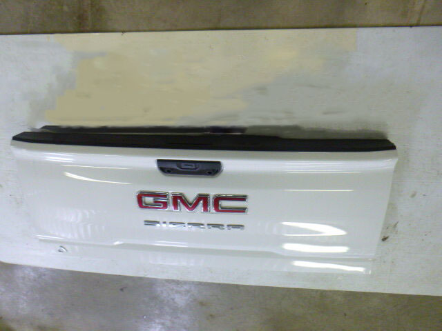 2020 – 2026 GMC Sierra 2500/3500 White Tailgate with camera hole, E-handle and light