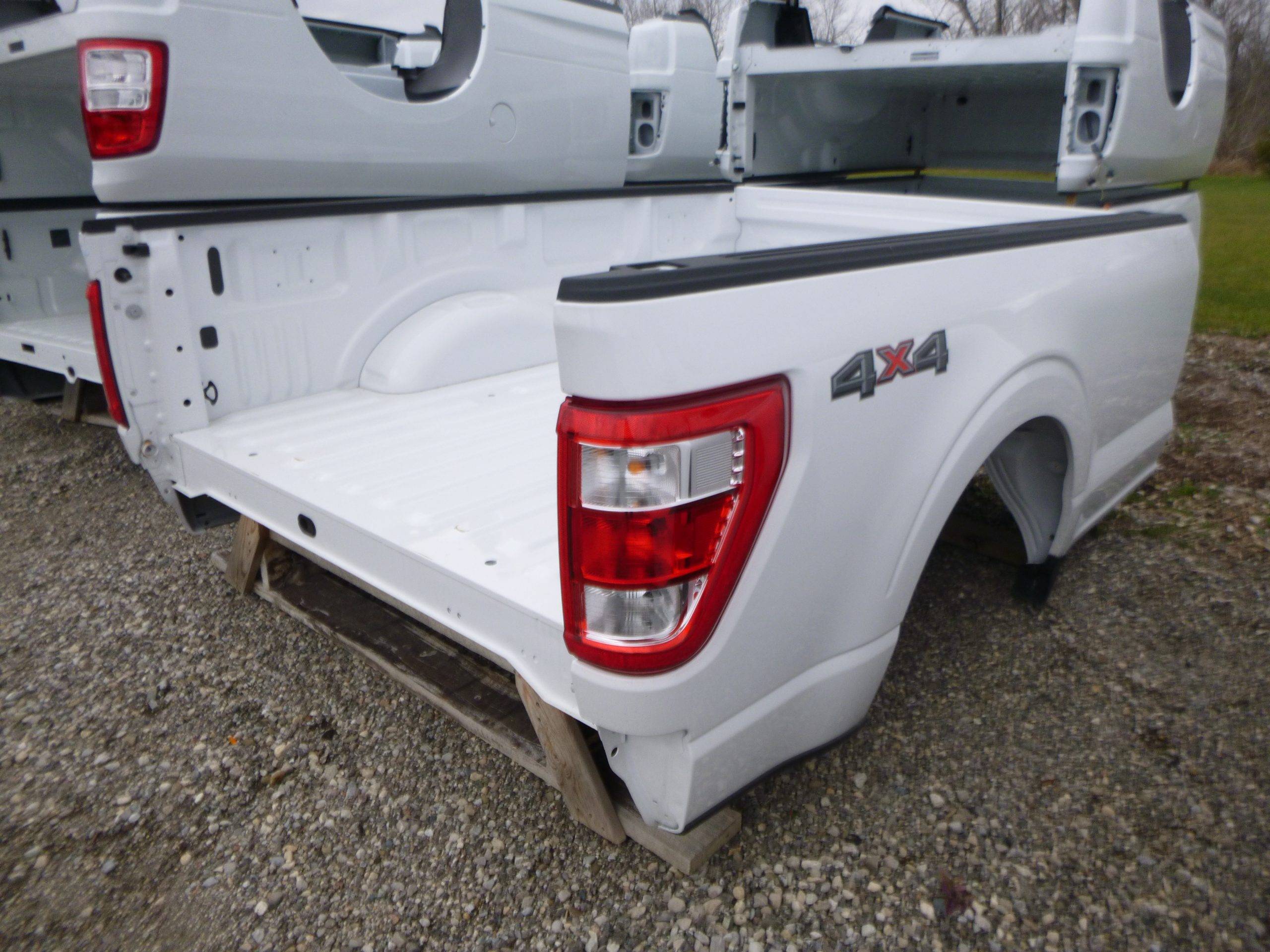2021 – 2026 Ford F150 8′ White Take off Box