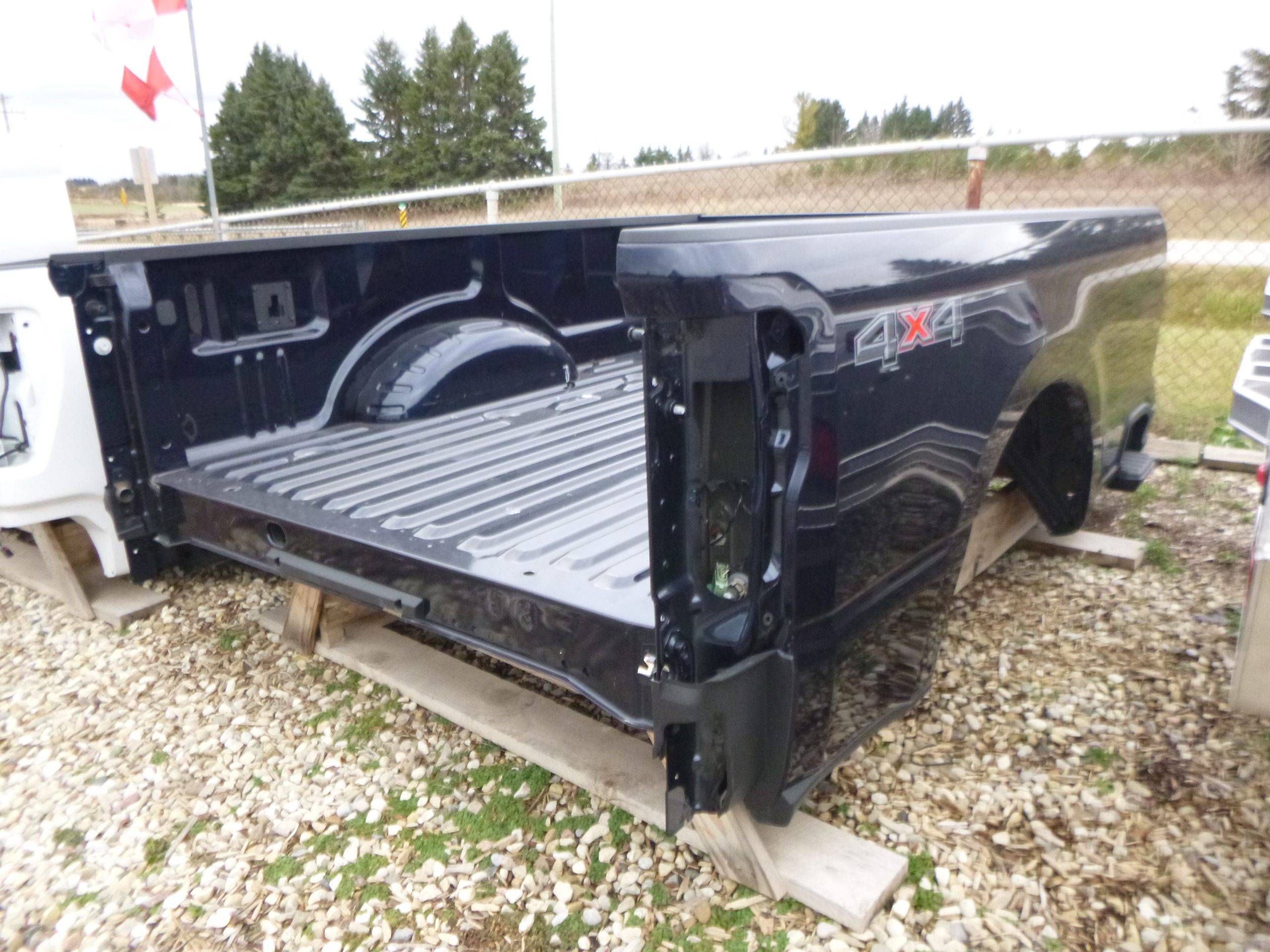 2023 – 2026 Ford Superduty F250/350 SRW 8′ Blue Take off truck Box