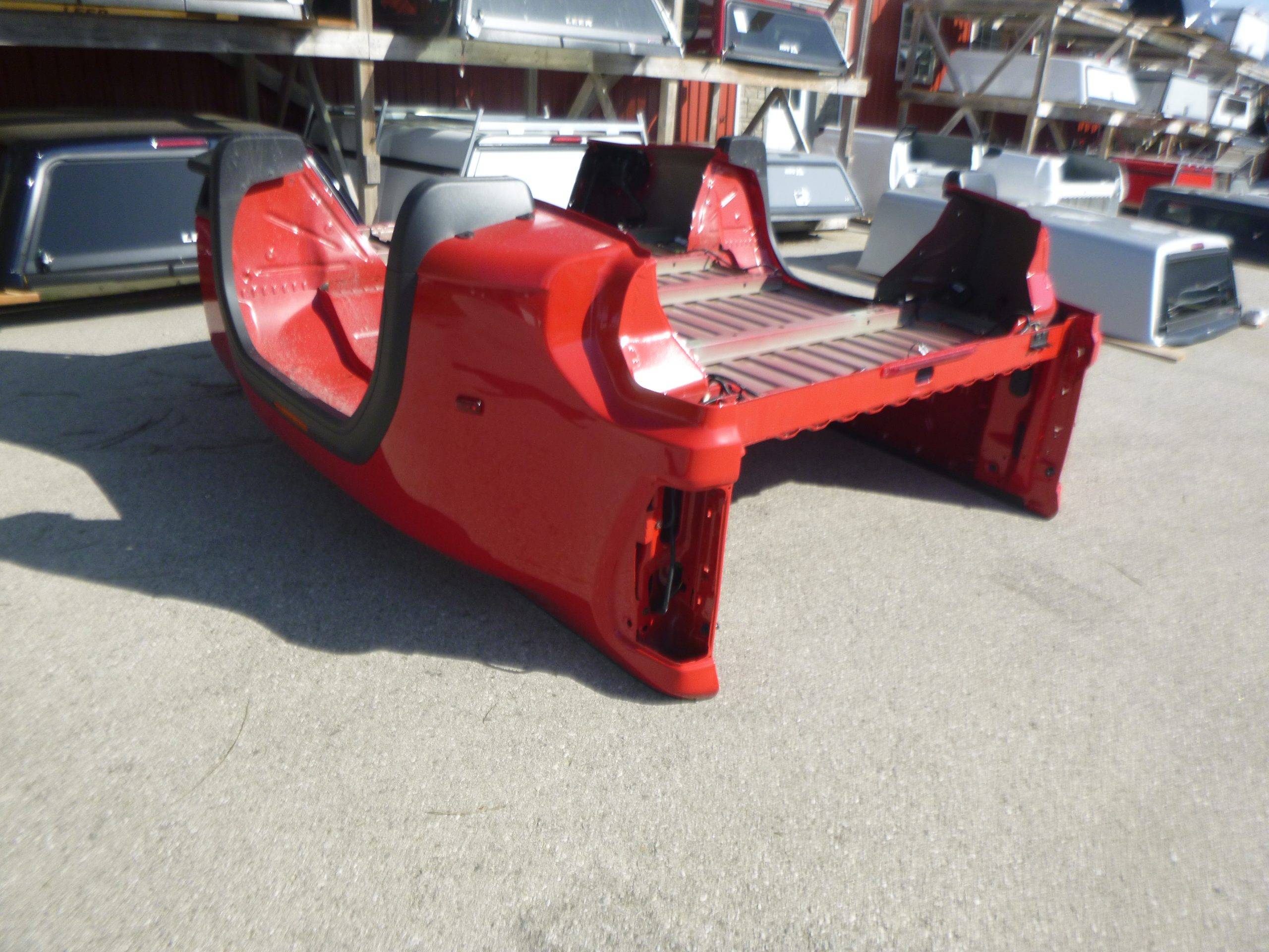 2020 – 2026 GMC Sierra HD 3500 8′ Dually Red Truck Box