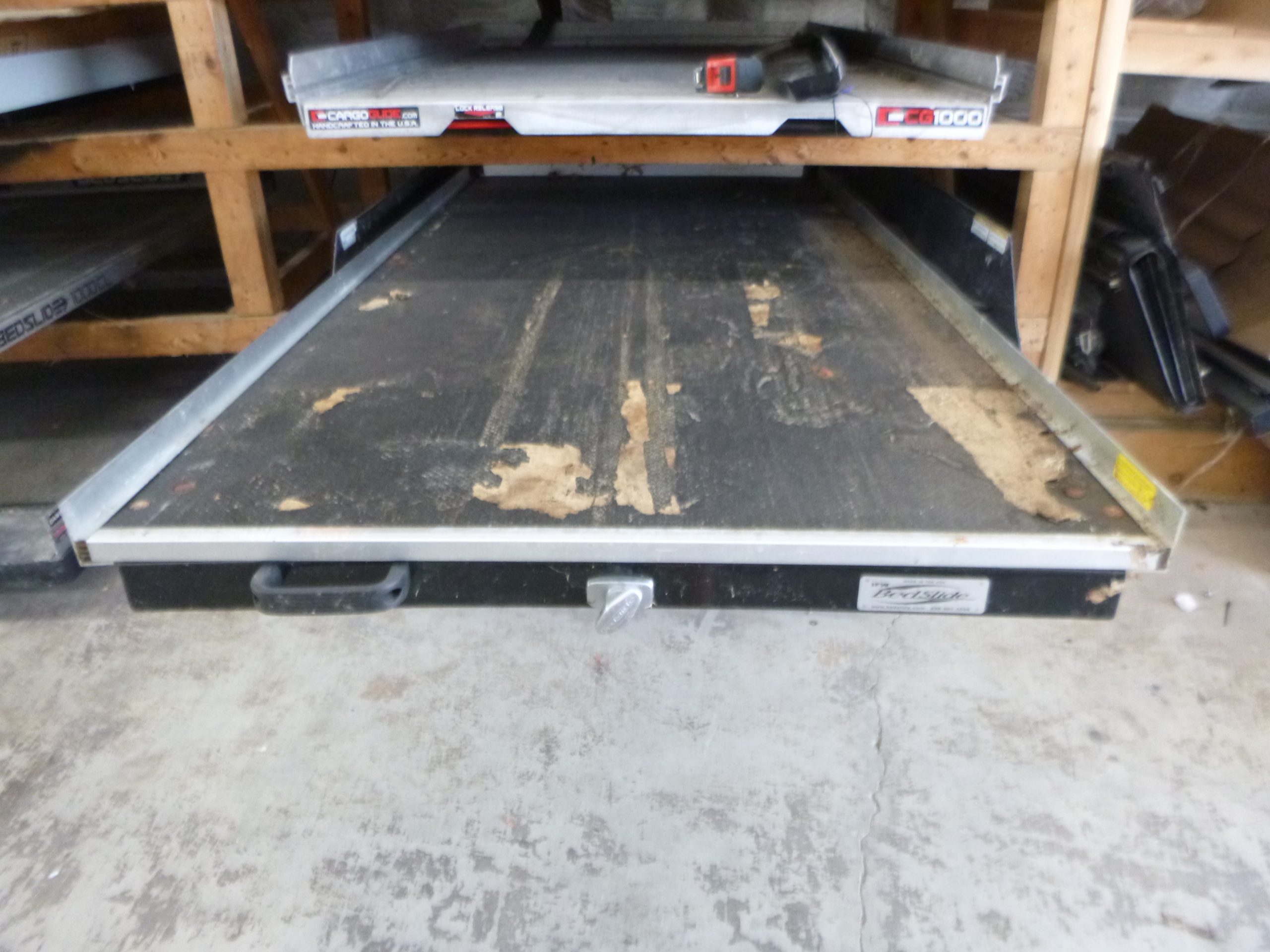 1200lbs 38″ x 80″ Bed Slide *Only fits Ford Superduty & 2020 to current Chevrolet/GMC HD*
