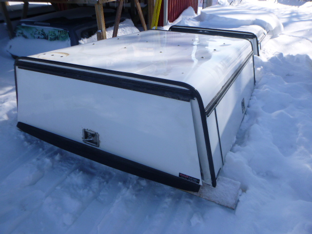2020 – 2026 GMC Sierra or Chevrolet Silverado HD 2500/3500 6’9 White Swiss Contractor Truck Cap