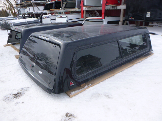 2020 – 2026 GMC Sierra HD 2500/3500 8′ GBA Black Leer100XR Truck Cap