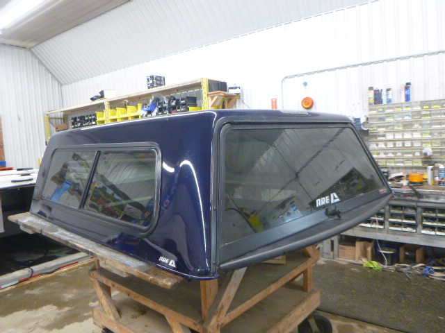 Dodge Ram 5’7 PBU True Blue Metallic ARE Truck Cap