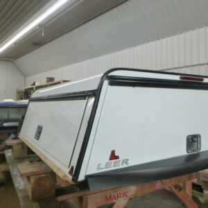 dodge-ram-57-white-leer-contractor-truck-cap-3
