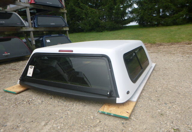 2024 – 2026 Toyota Tacoma 5’2 040 Super White Ranch Truck Cap
