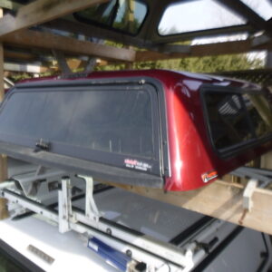 gmc-canyon-52-gnt-radiant-red-contour-iii-truck-cap