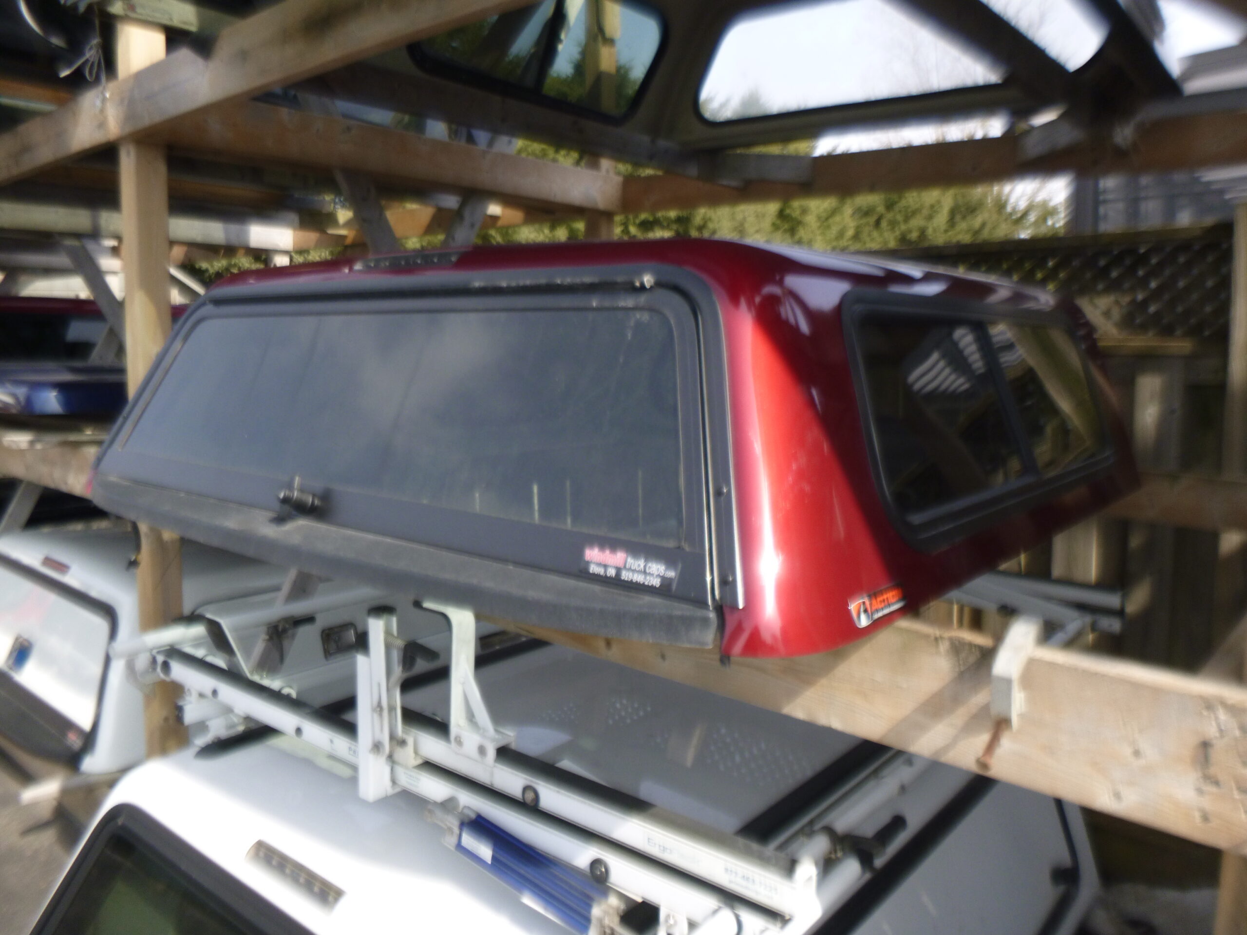 GMC Canyon 5’2 GNT Radiant Red Contour III Truck Cap