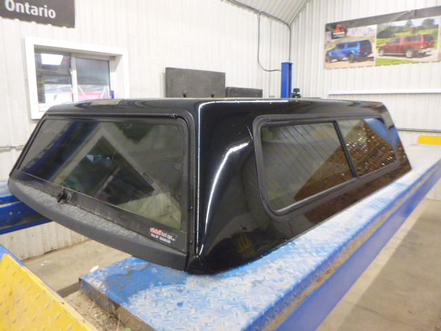 Chevrolet Silverado 1500 6’6 41 Black Contour III Truck Cap