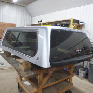 ford-superduty-69-js-iconic-silver-leer100xr-truck-cap
