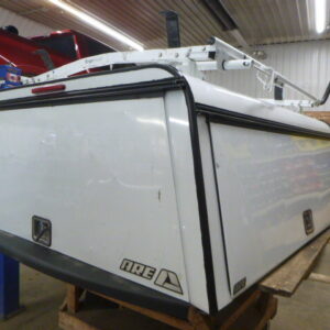 dodge-ram-64-white-are-highrise-contractor-truck-cap
