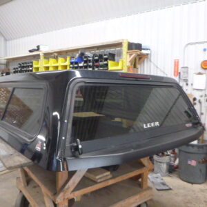 ford-f150-66-um-agate-black-leer-legend-truck-cap