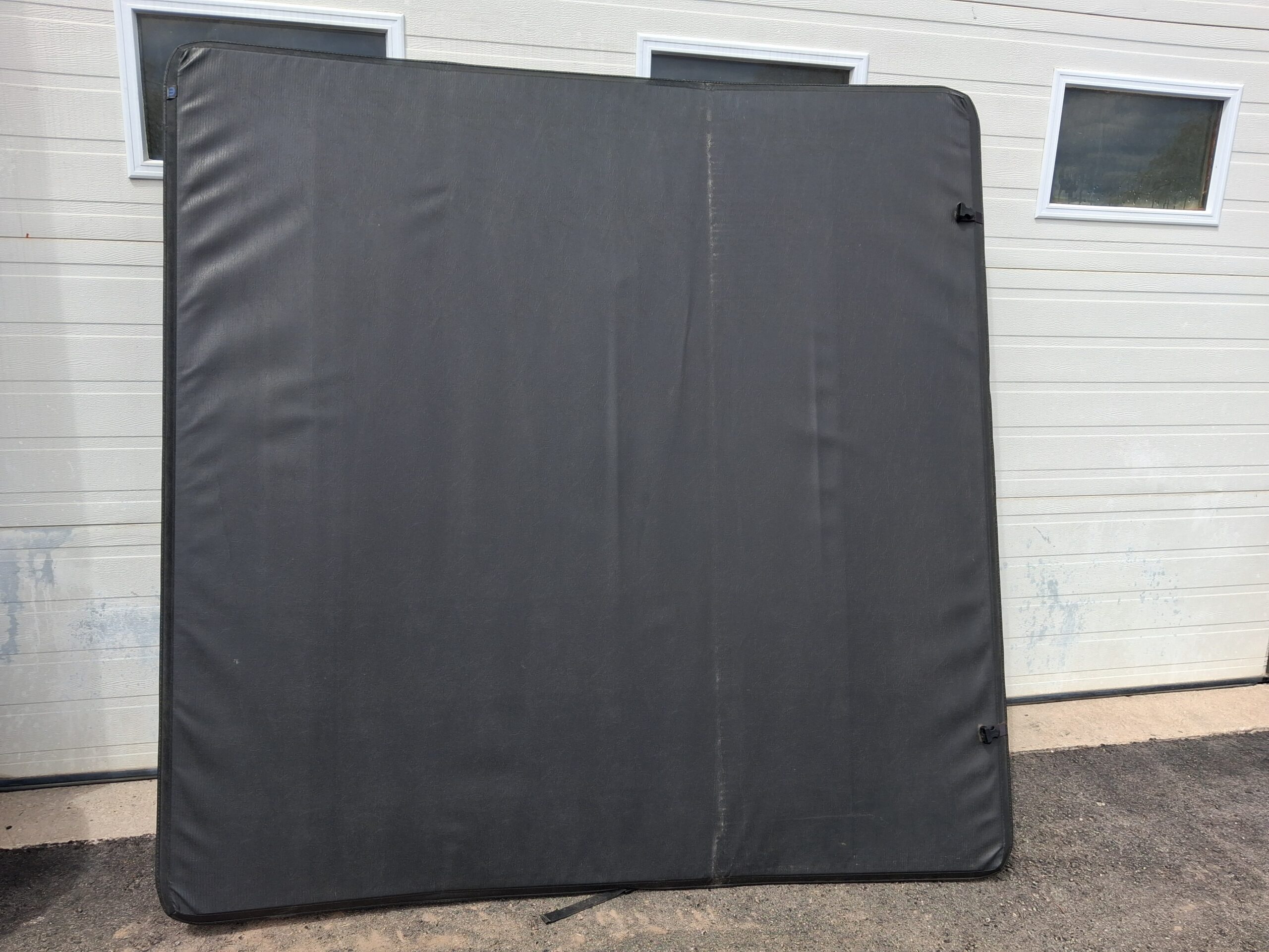 Chevrolet Silverado or GMC Sierra 5’8 Soft Tonneau Cover