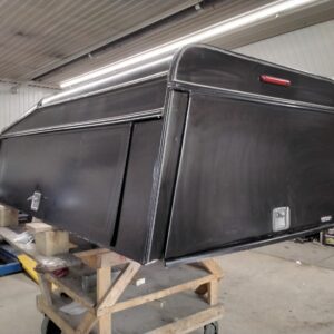 chevrolet-silverado-or-gmc-sierra-8%e2%80%b2-black-are-contractor-truck-cap