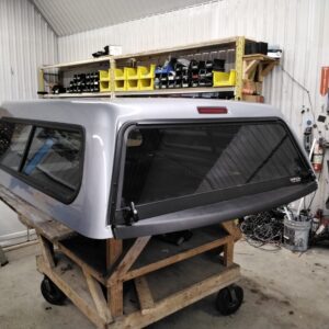 dodge-ram-64-crew-cab-psc-billet-silver-leer100s-truck-cap