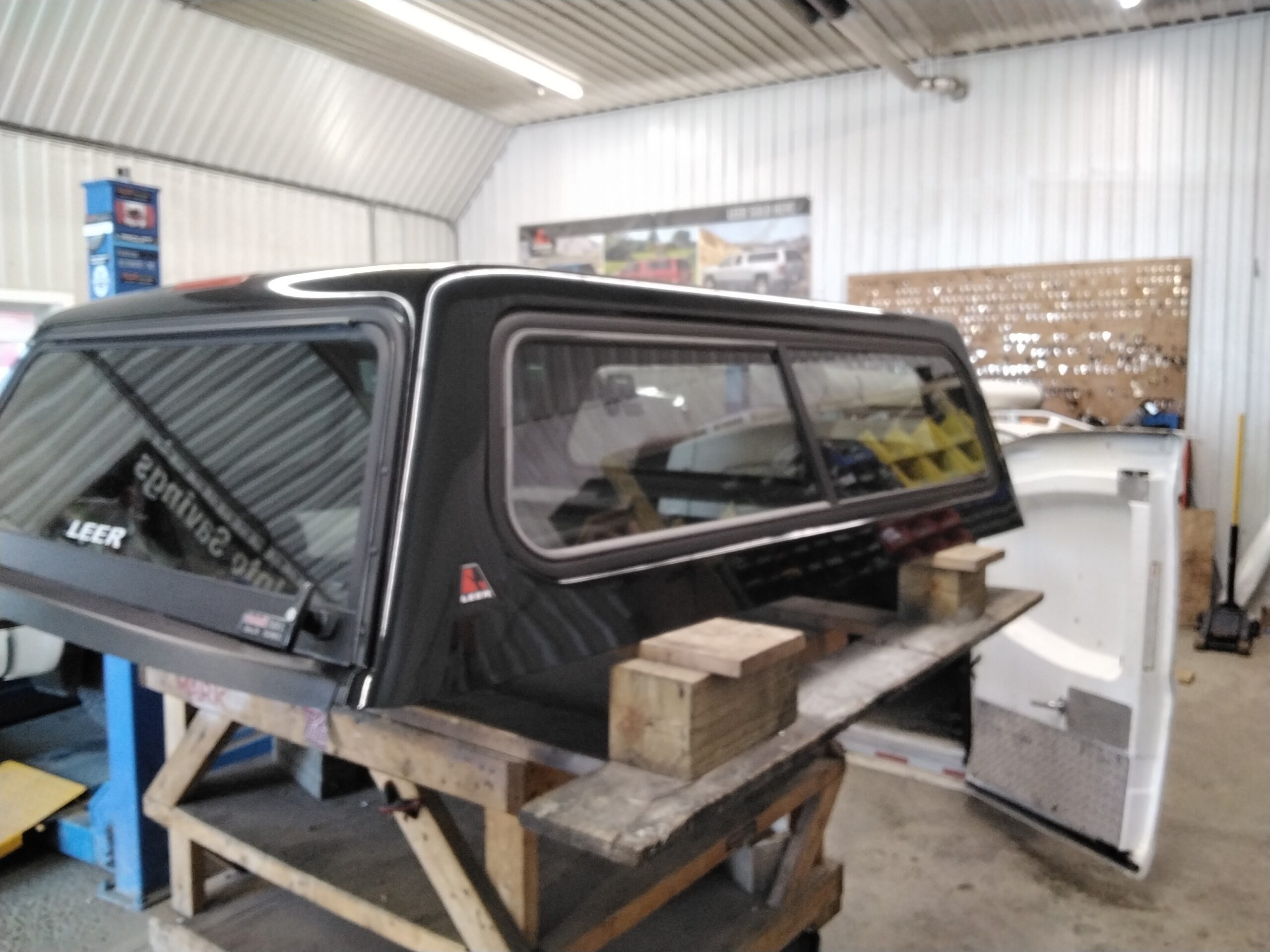 Dodge Ram 6’4 PX8 Black Leer Legend Truck Cap
