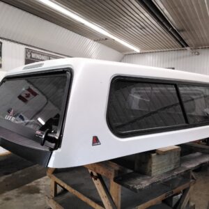 2021-2026-ford-f150-white-leer-legend-truck-cap
