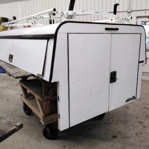 gmc-sierra-or-chevrolet-silverado-8%e2%80%b2-white-are-contractor-truck-cap