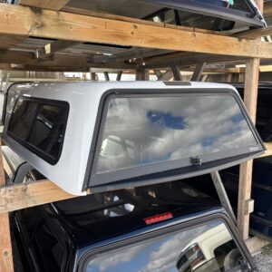 dodge-ram-57-pw7-bright-white-contour-truck-cap