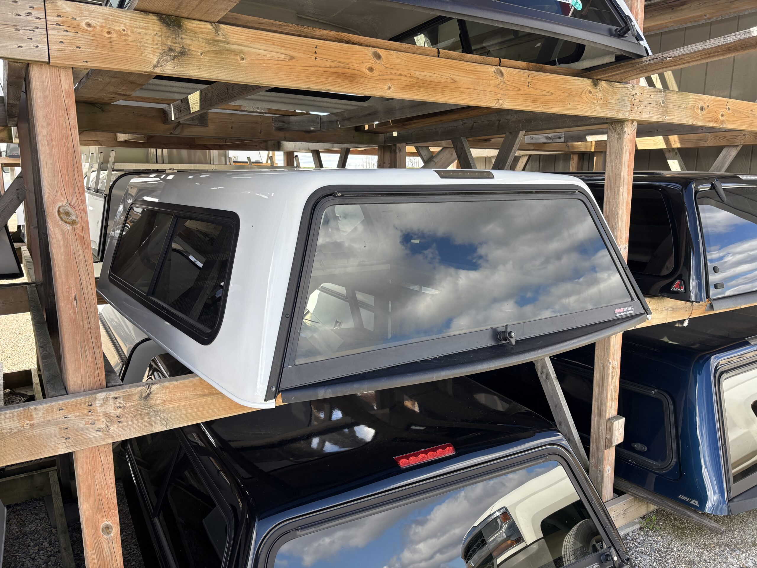Dodge Ram 5’7 PW7 Bright White Contour Truck Cap