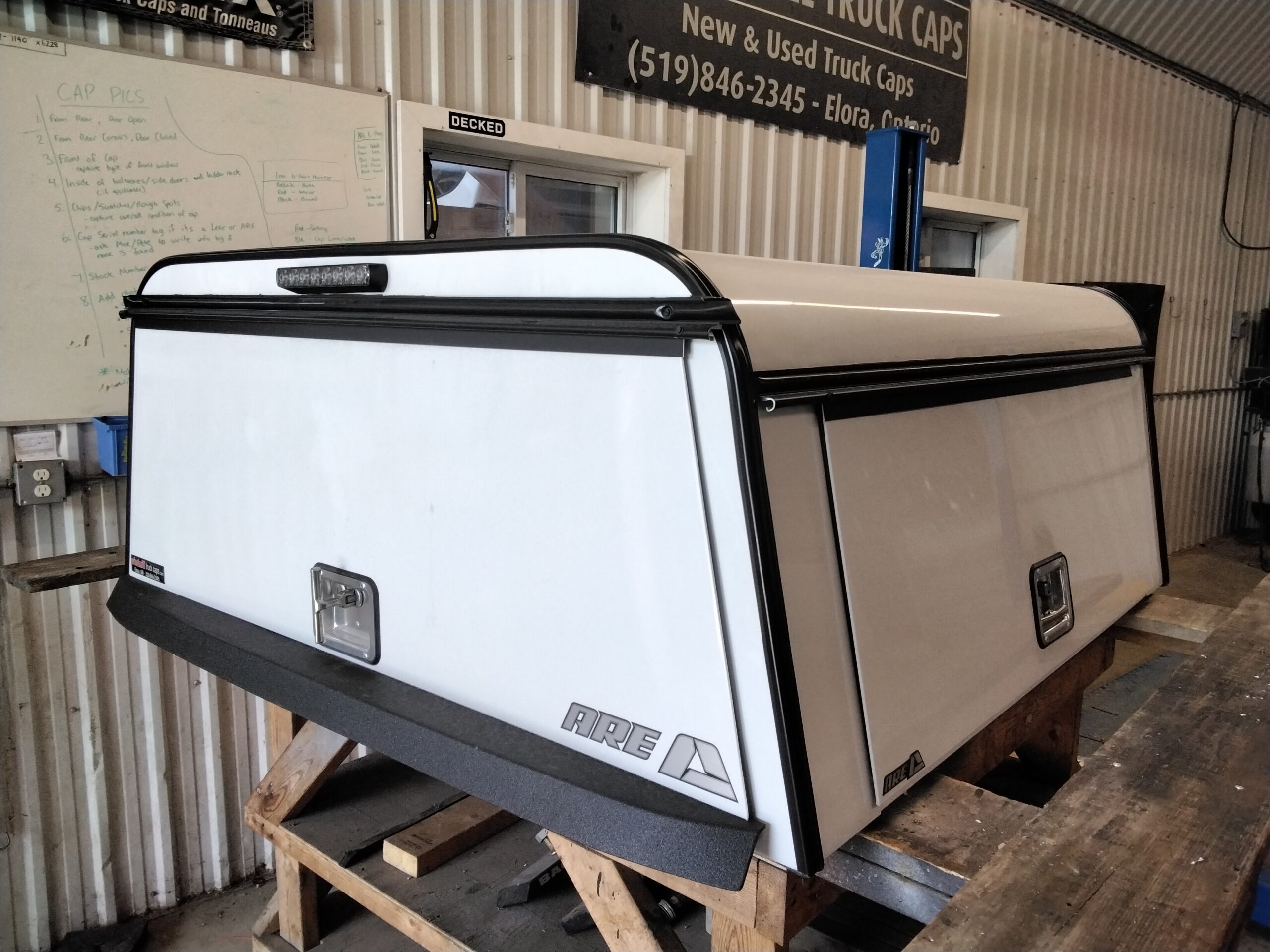 2022 – 2026 Ford Maverick 5′ White ARE Contractor Truck Cap