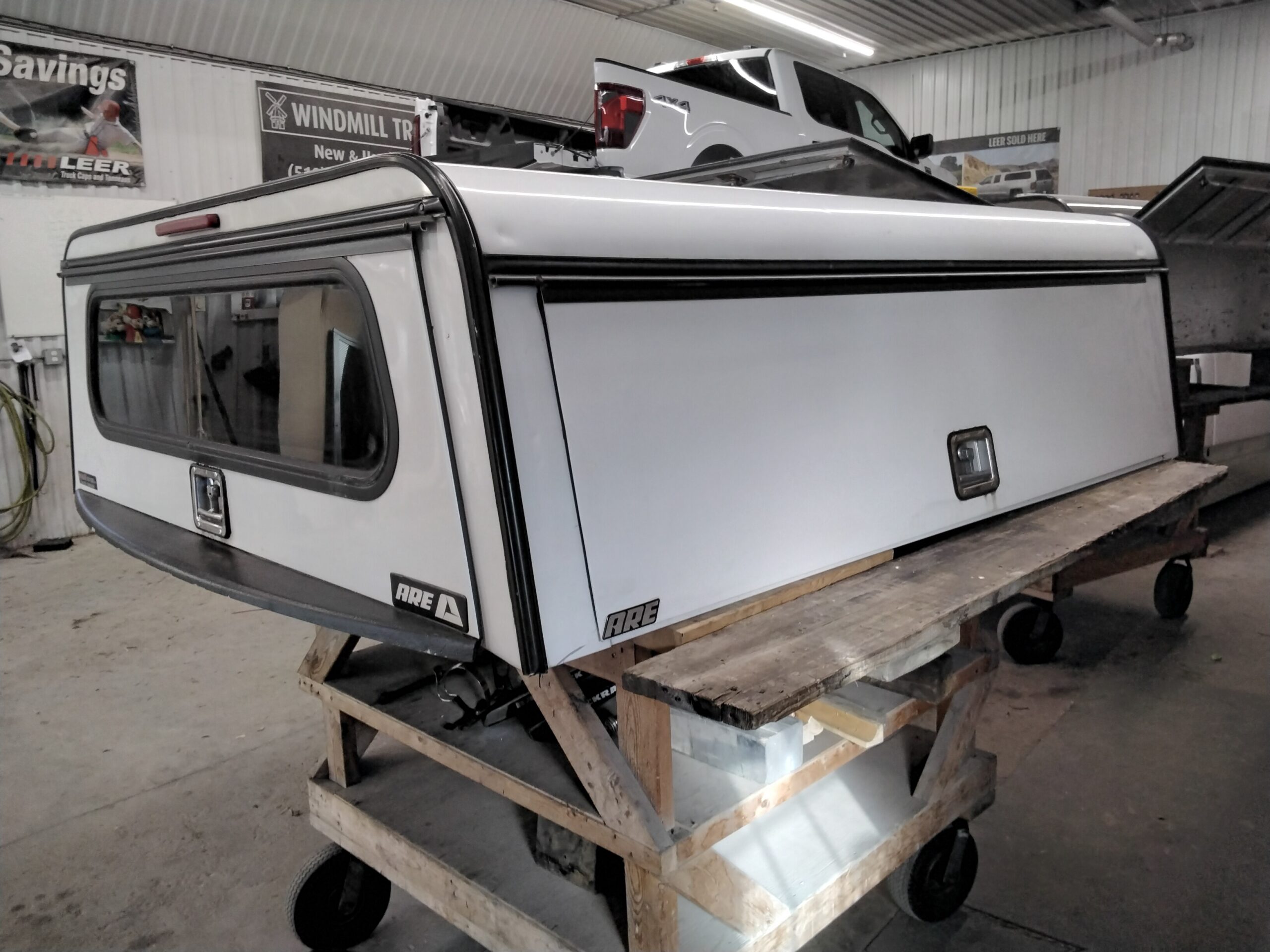 Dodge Ram 6’4 White ARE Contractor Truck Cap