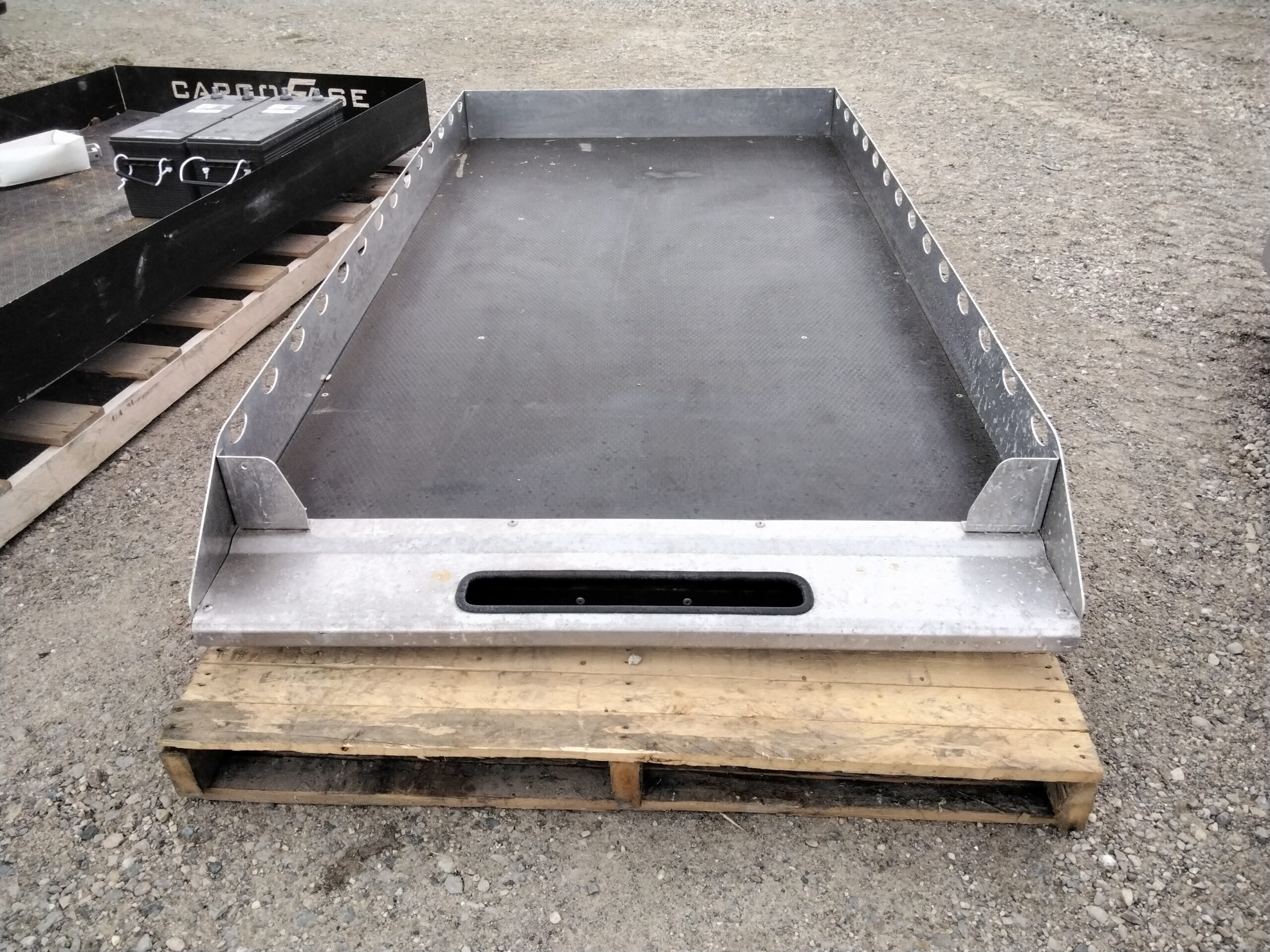 95″ x 48″ 1500lbs Revolver