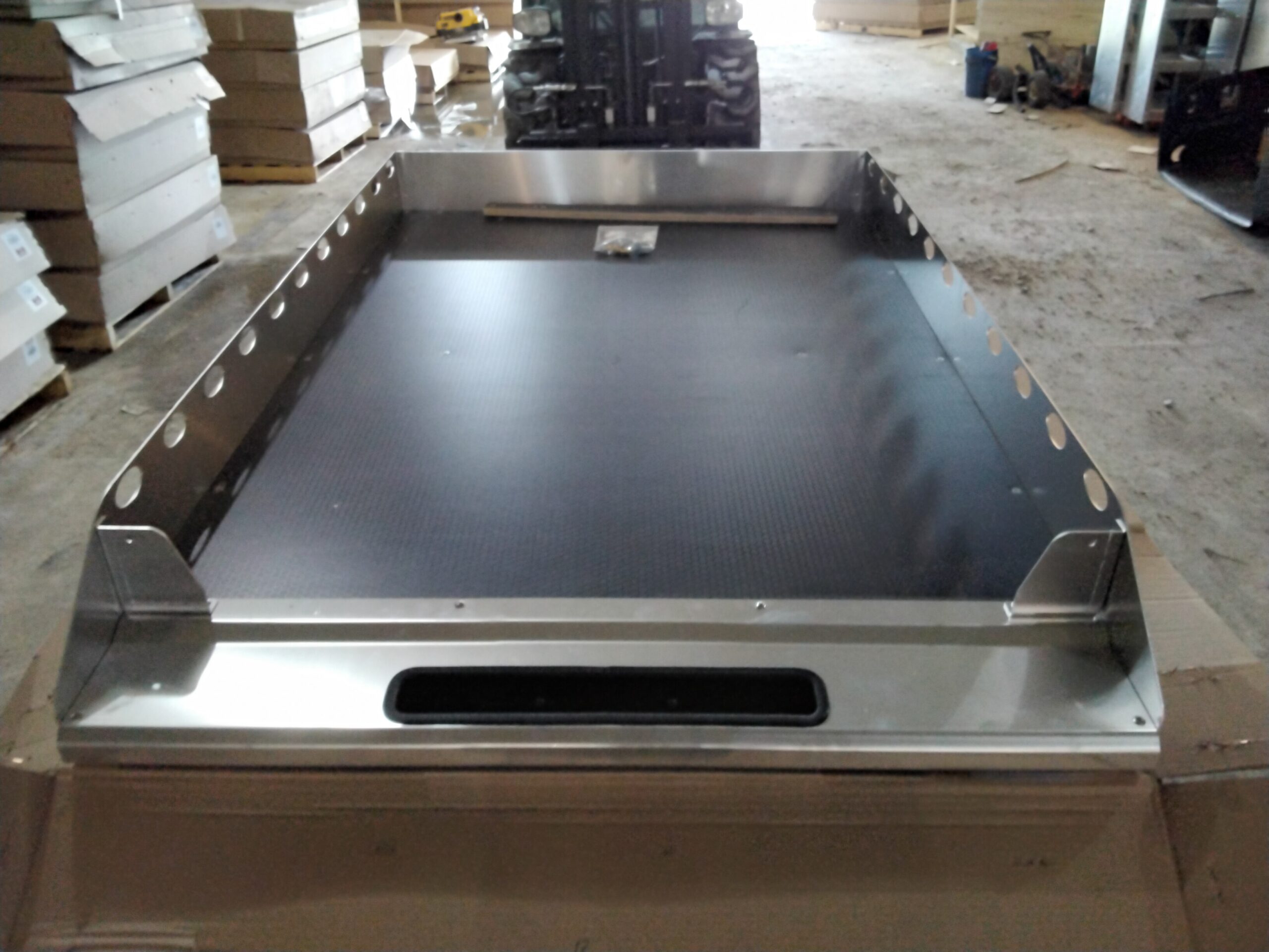 73″ x 48″ 1500lbs Revolver Demo