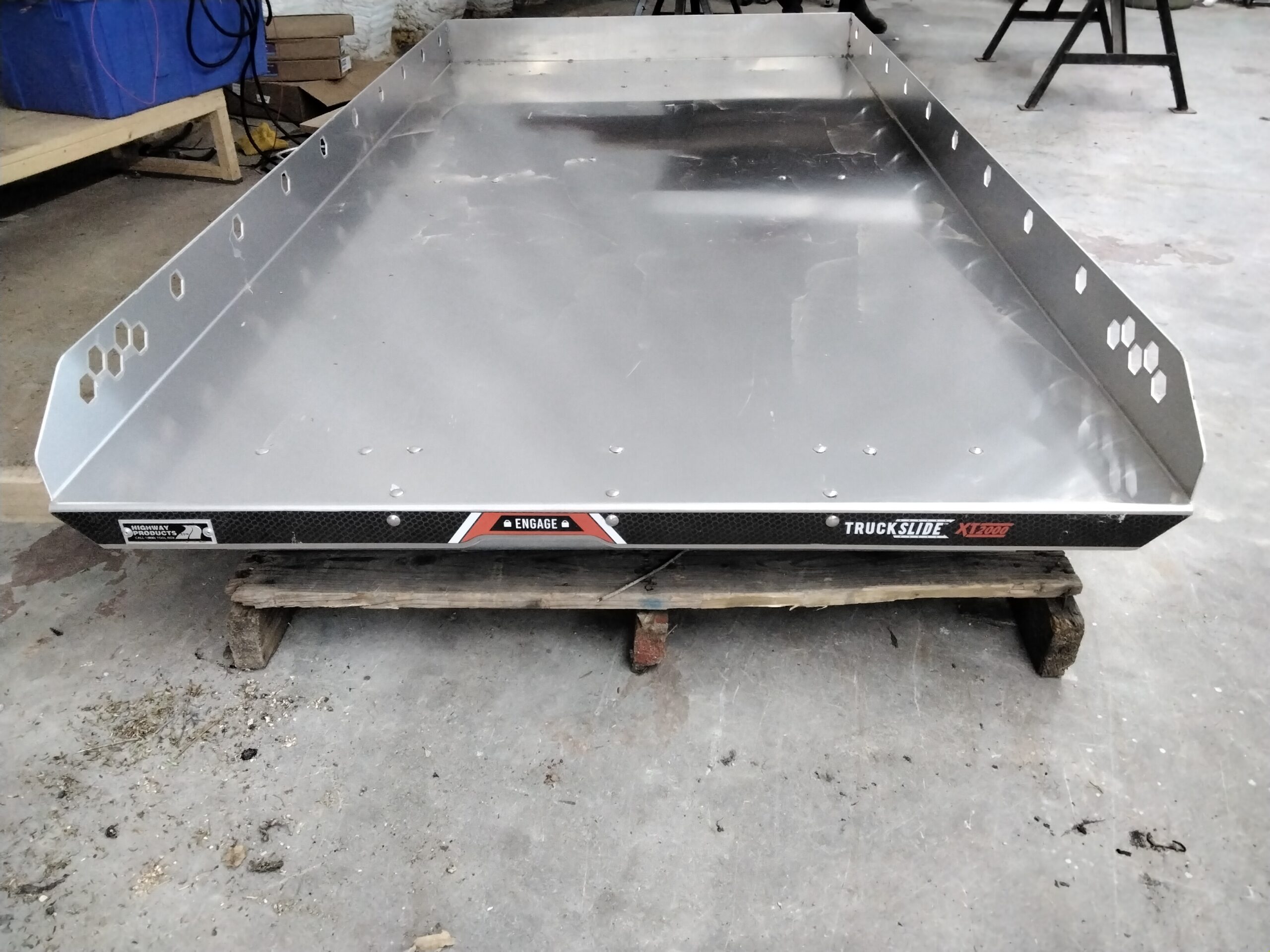 95″ x 48″ 1200lbs Truckslide