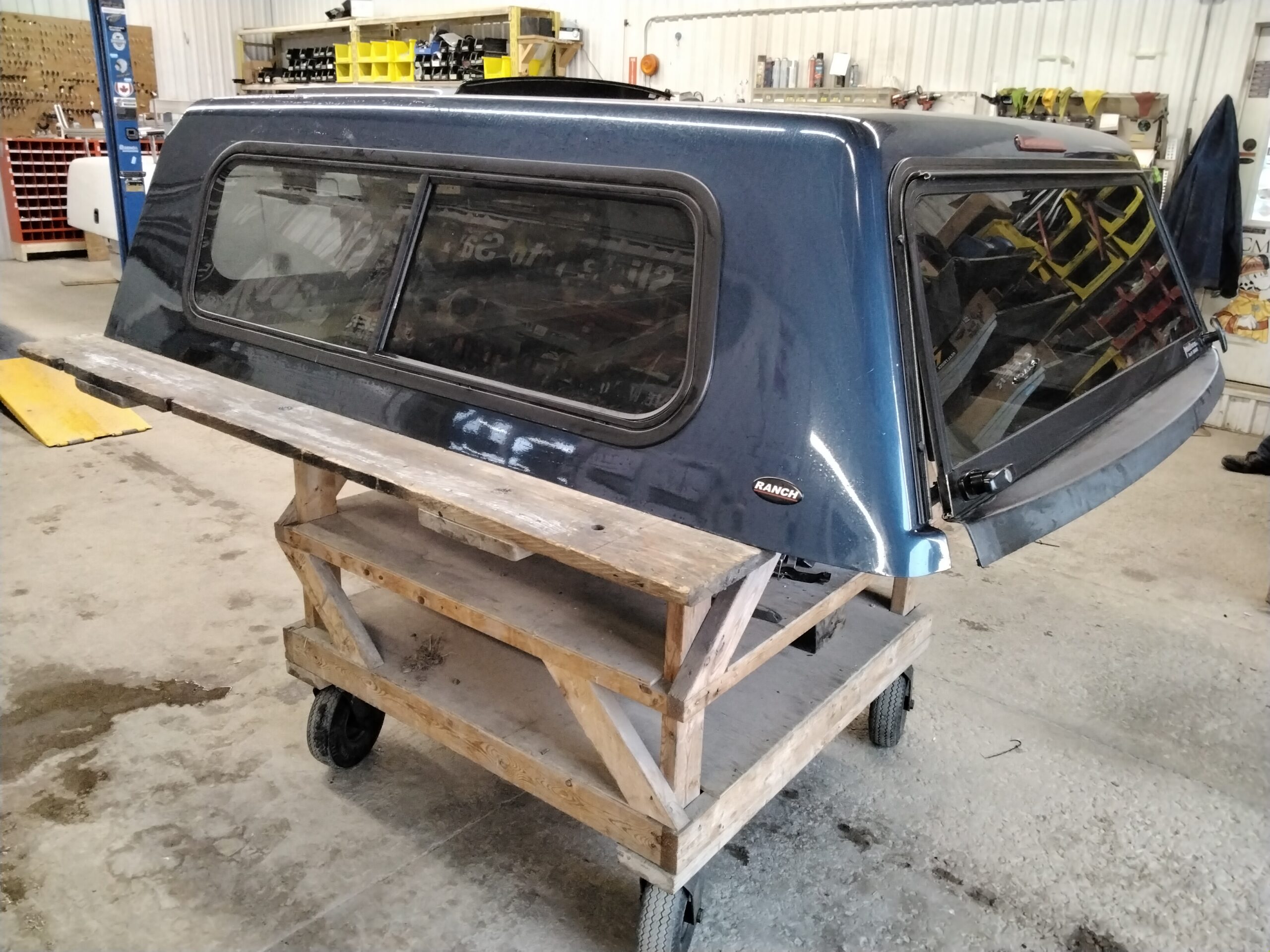 2019 – 2026 Chevrolet Silverado 1500 5’8 619D Northsky Blue Ranch Truck Cap
