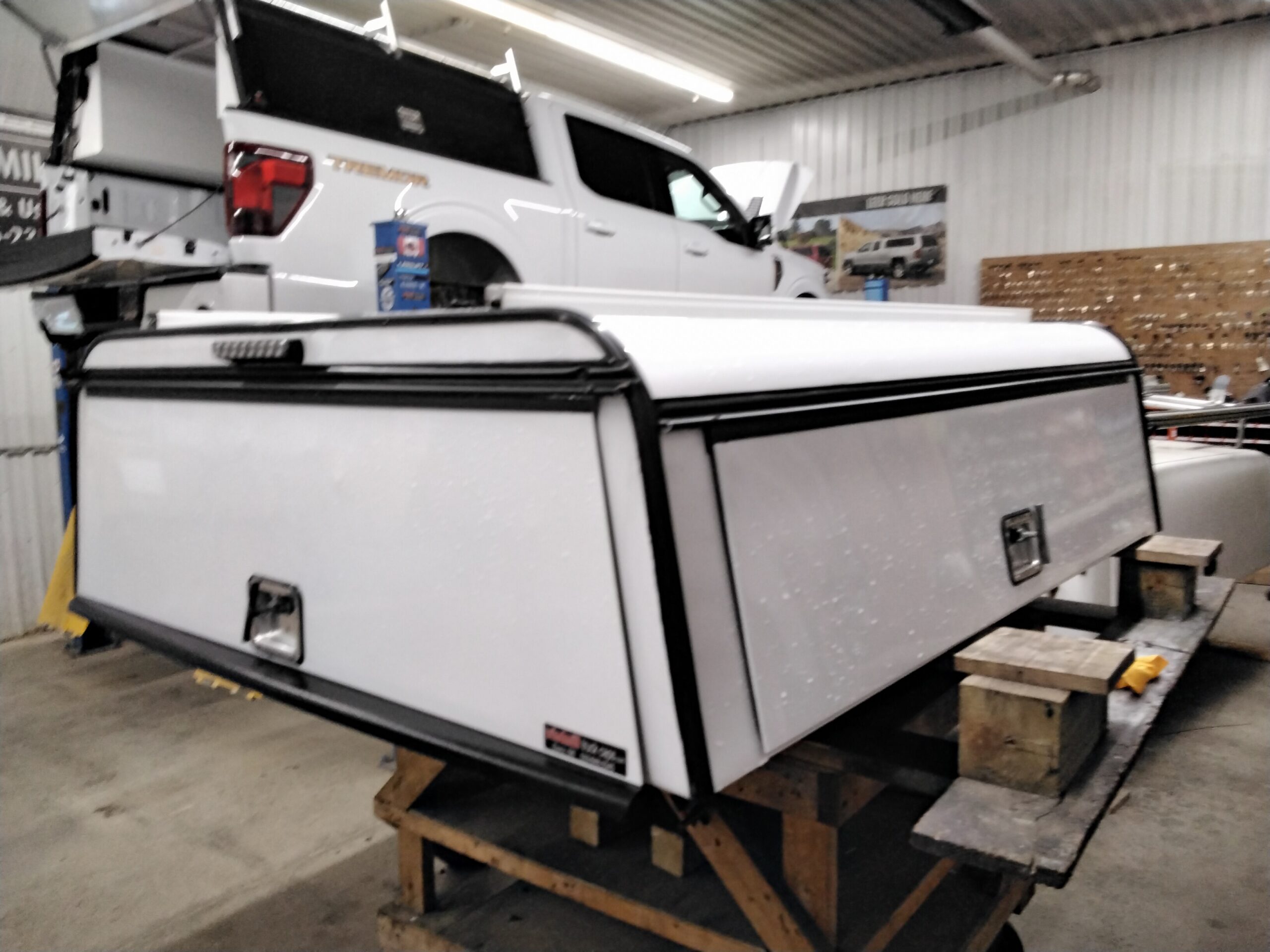 2015 – 2022 Chevrolet Colorado or GMC Canyon 6’2 White ARE Contractor Truck Cap