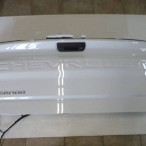 2020-2026-chevrolet-silverado-2500-3500-white-tailgate-camera-hole-e-handle-and-light