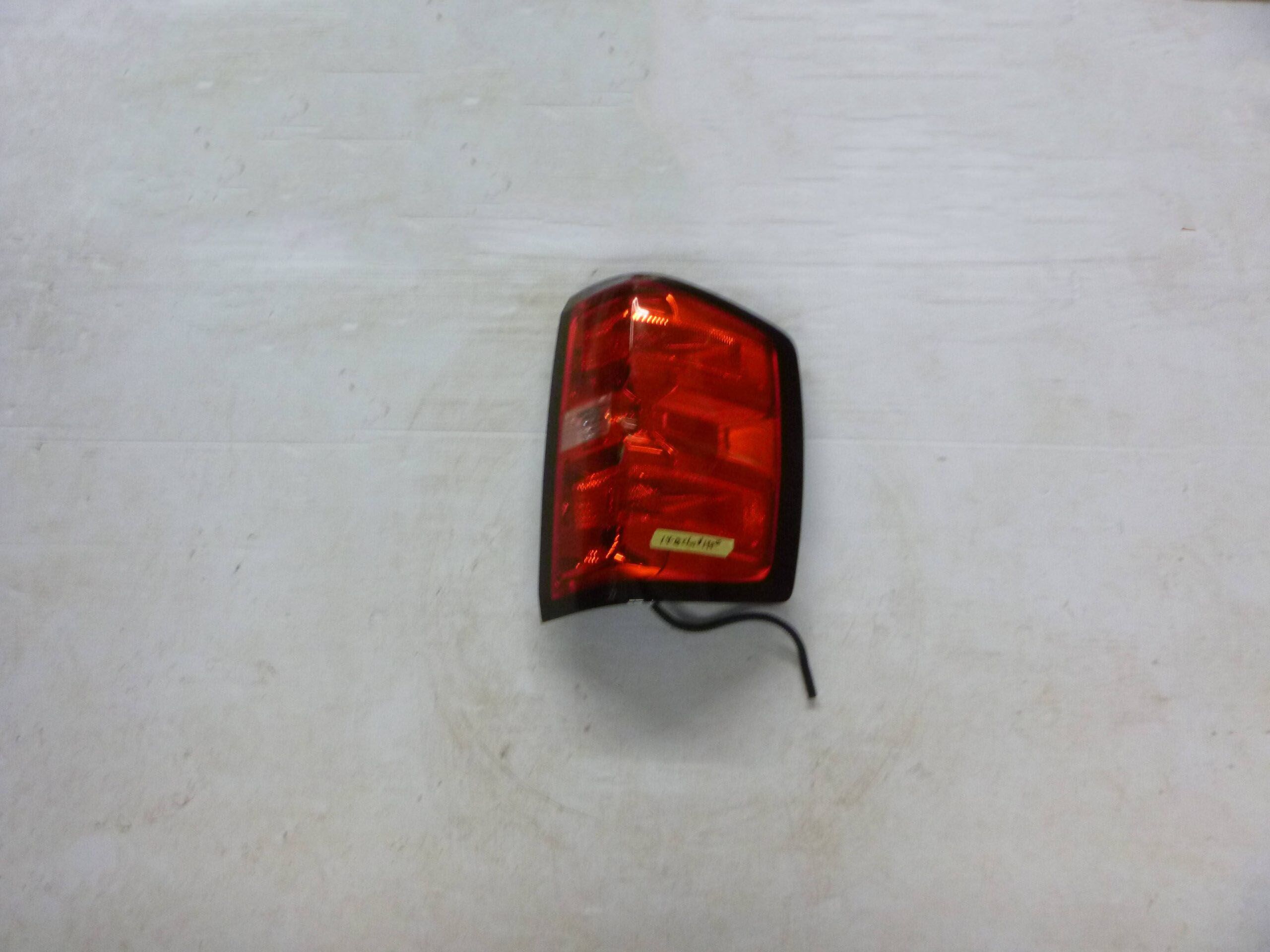 2014-2018 Chevrolet Silverado 1500 & 2500/3500 HD Passenger Side tail light